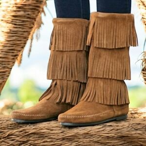 MINNETONKA TALL SUEDE FRINGE BOOTS